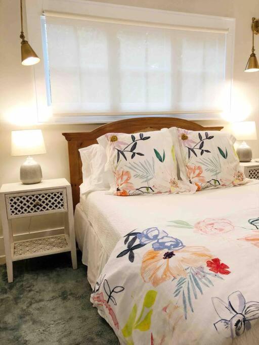 Liz Lane Cottage- Entire Guesthouse Charleston Kültér fotó