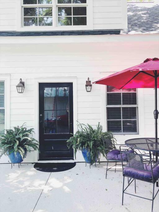 Liz Lane Cottage- Entire Guesthouse Charleston Kültér fotó